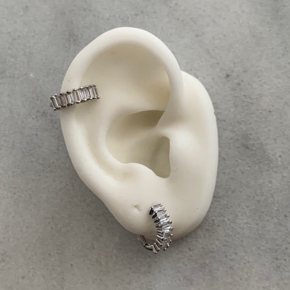 Sterling Silver Thick Crystal Huggie Hoop Earrings 

Brand New